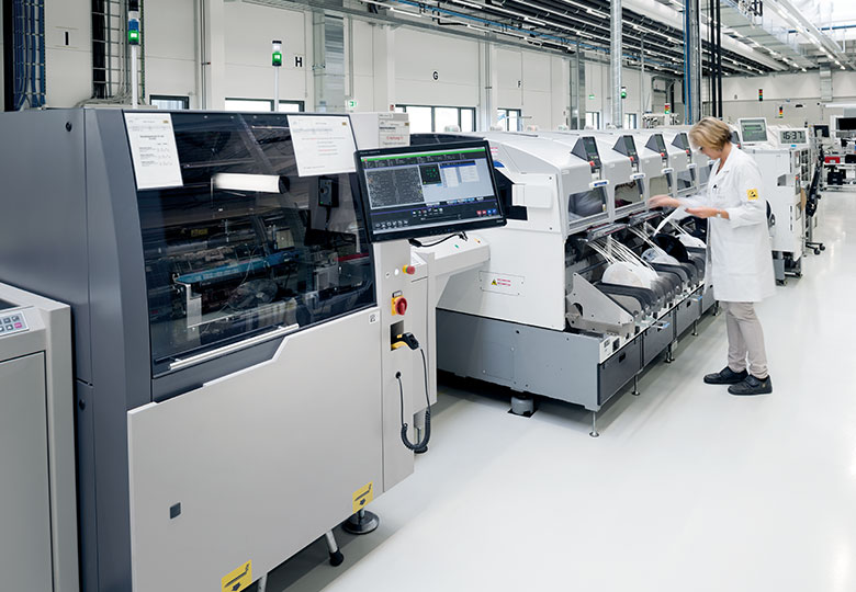 Shopfloor with machines Pilz GmbH