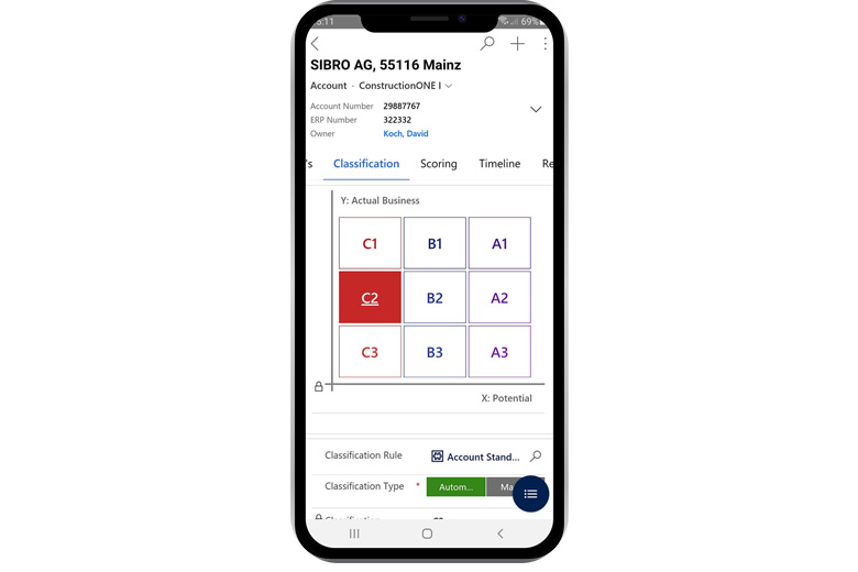 Capture d'écran de la solution CRM pour le secteur de la construction basée sur Dynamics 365 de Microsoft : affichage mobile Capture d'écran du système CRM basé sur Dynamics 365