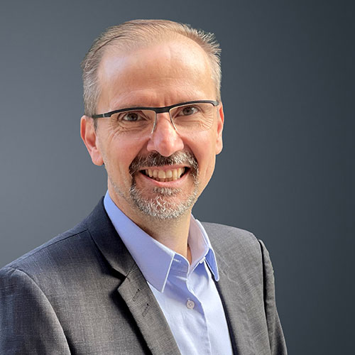 Directeur Division Microsoft & Conseil Directeur Division Microsoft & Conseil